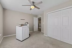 2436 Creek Bank Dr, Columbus, IN 47201 - Photo 28