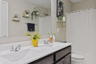 2436 Creek Bank Dr, Columbus, IN 47201 - Photo 18