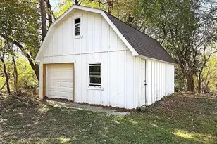 231 Lincoln Hills Dr, Valparaiso, IN 46385 - Photo 6