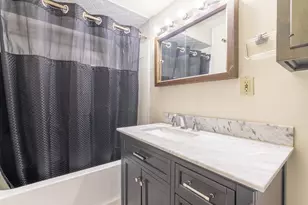 1050 Coolwood Dr, Valparaiso, IN 46385 - Photo 32