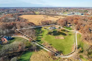 1050 Coolwood Dr, Valparaiso, IN 46385 - Photo 44