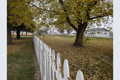 601 W Gordon Street, Francesville, IN 47946 - Photo 2
