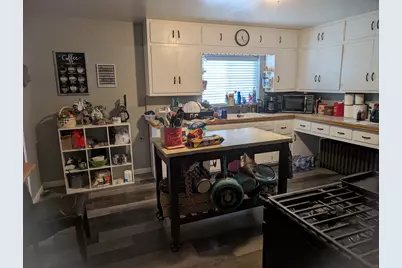 601 W Gordon Street, Francesville, IN 47946 - Photo 6