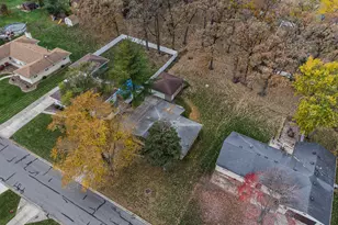 2238 Meadow Ln, Schererville, IN 46375 - Photo 32