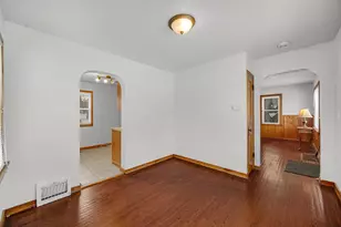 8212 W Taft St, Merrillville, IN 46410 - Photo 6