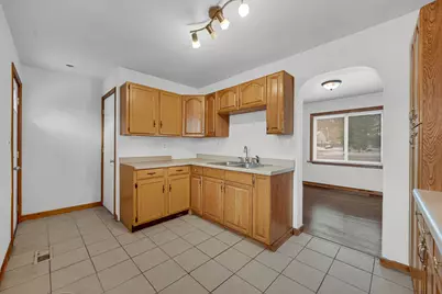 8212 W Taft Street, Merrillville, IN 46410 - Photo 10