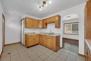 8212 W Taft St, Merrillville, IN 46410 - Photo 10