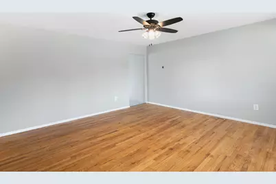 709 Indiana Avenue, Michigan City, IN 46360 - Photo 4