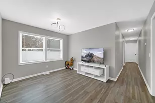 3028 W 15th Ave, Gary, IN 46404 - Photo 6