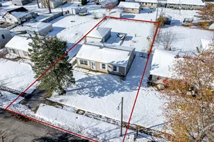 411 Prairie St, Crown Point, IN 46307 - Photo 2