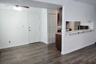 7005 Fillmore Dr, Merrillville, IN 46410 - Photo 4