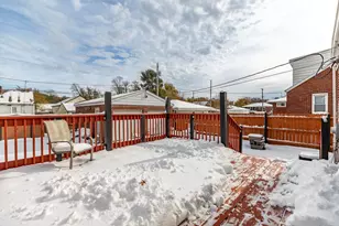 1035 Willard St, Gary, IN 46404 - Photo 8