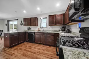 6870 Wallace St, Merrillville, IN 46410 - Photo 12