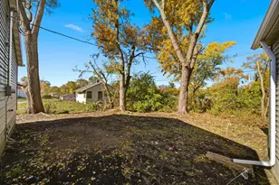 1226 W 45th Ave, Gary, IN 46408 - Photo 34