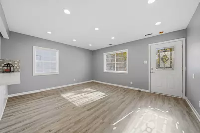 1226 W 45th Avenue, Gary, IN 46408 - Photo 2