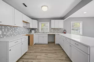 1226 W 45th Ave, Gary, IN 46408 - Photo 8