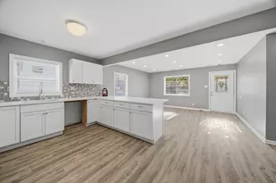 1226 W 45th Ave, Gary, IN 46408 - Photo 10