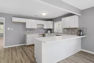 1226 W 45th Ave, Gary, IN 46408 - Photo 6