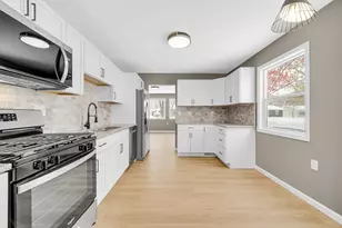 729 Imperial Rd, Valparaiso, IN 46385 - Photo 8