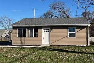 729 Imperial Rd, Valparaiso, IN 46385 - Photo 2