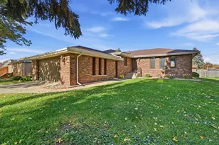 14 Helena Dr, Schererville, IN 46375 - Photo 1