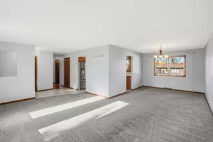 14 Helena Dr, Schererville, IN 46375 - Photo 6