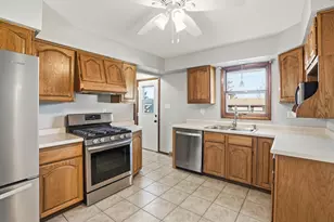 14 Helena Dr, Schererville, IN 46375 - Photo 8