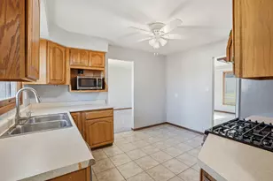 14 Helena Dr, Schererville, IN 46375 - Photo 10