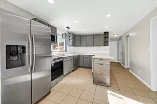 1006 W 21st St, La Porte, IN 46350 - Photo 6