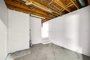 1006 W 21st St, La Porte, IN 46350 - Photo 20