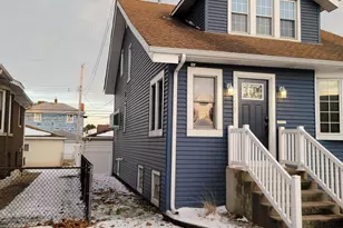 1423 Lake Ave, Whiting, IN 46394 - Photo 4