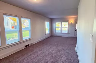 412 Woodbine St, La Porte, IN 46350 - Photo 4