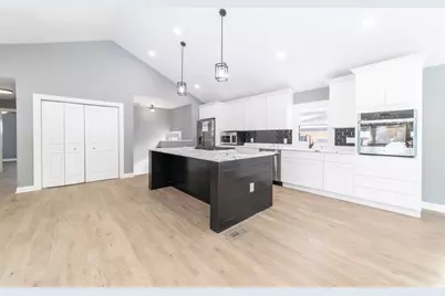 8205 Parkview Avenue, Munster, IN 46321 - Photo 8