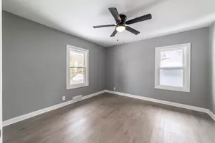 8205 Parkview Ave, Munster, IN 46321 - Photo 18