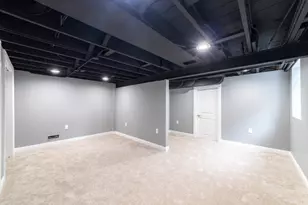 8205 Parkview Ave, Munster, IN 46321 - Photo 30