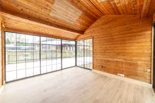 8205 Parkview Ave, Munster, IN 46321 - Photo 20