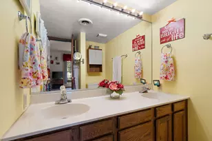 1521 Maple Pl, Schererville, IN 46375 - Photo 18