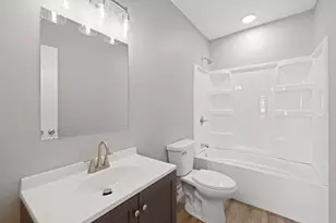 202 Jefferson Ave, La Porte, IN 46350 - Photo 8