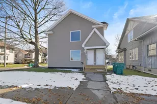 202 Jefferson Ave, La Porte, IN 46350 - Photo 1