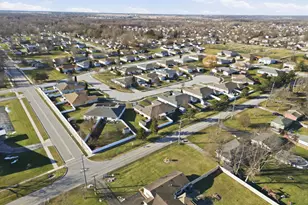 310 Pine Ridge Cir, Lowell, IN 46356 - Photo 30