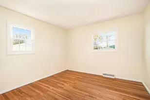 1234 N Oakwood St, Griffith, IN 46319 - Photo 8