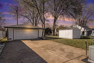 1234 N Oakwood St, Griffith, IN 46319 - Photo 18