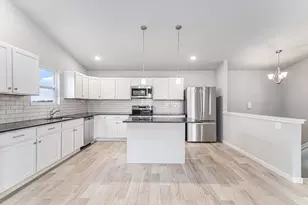 127 Bellflower Dr, Michigan City, IN 46360 - Photo 4