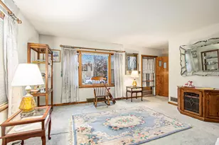 1027 Spruce St, Hammond, IN 46324 - Photo 4