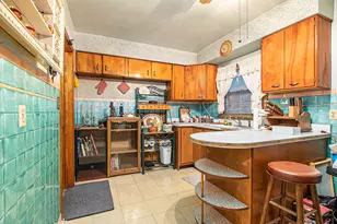 1027 Spruce St, Hammond, IN 46324 - Photo 6