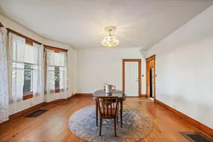 305 C St, La Porte, IN 46350 - Photo 8