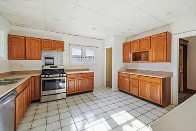 305 C Street, La Porte, IN 46350 - Photo 10