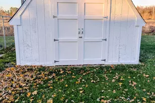 521 Ryan Rd, Hebron, IN 46341 - Photo 24