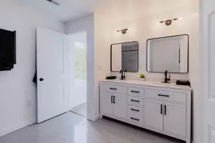 5544 E 10th Ave, Gary, IN 46403 - Photo 30