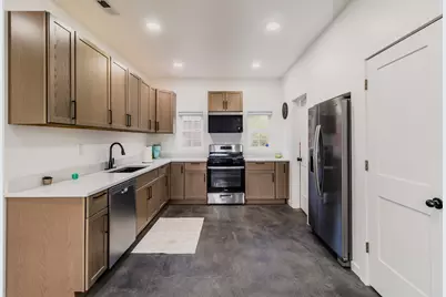 5544 E 10th Avenue, Gary, IN 46403 - Photo 12